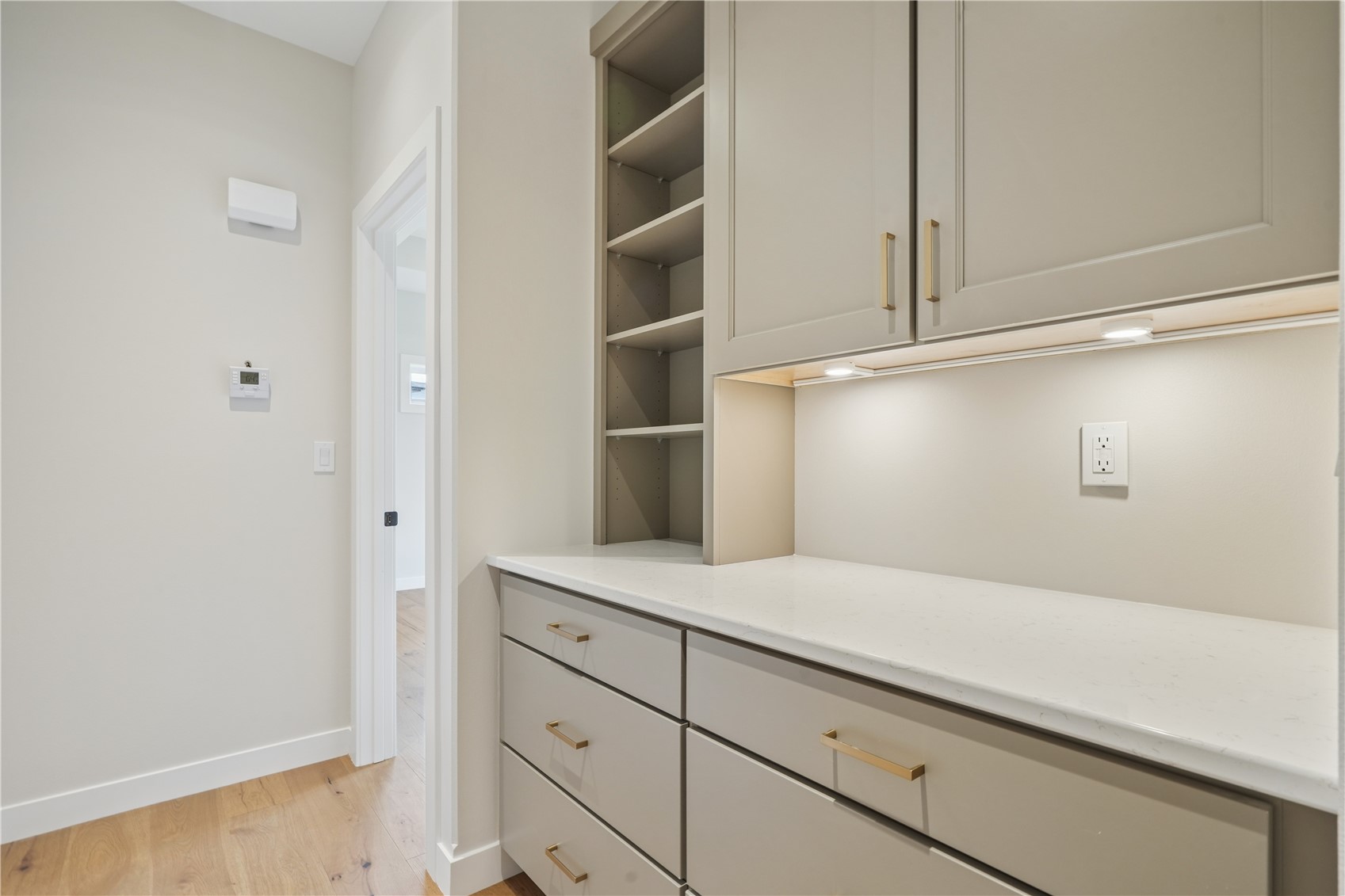 240 Howard Avenue NW Swisher IA 52338