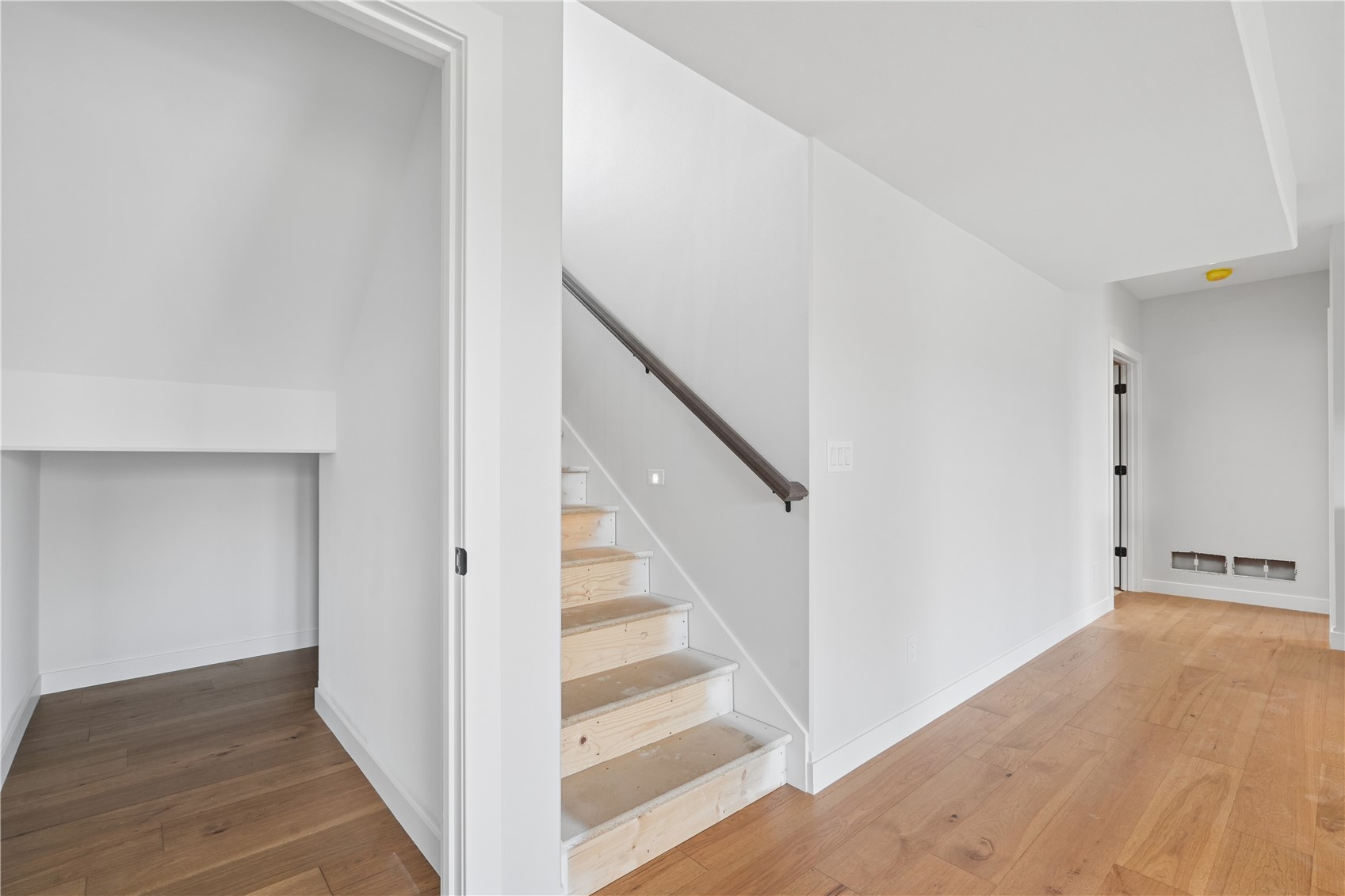 240 Howard Avenue NW Swisher IA 52338
