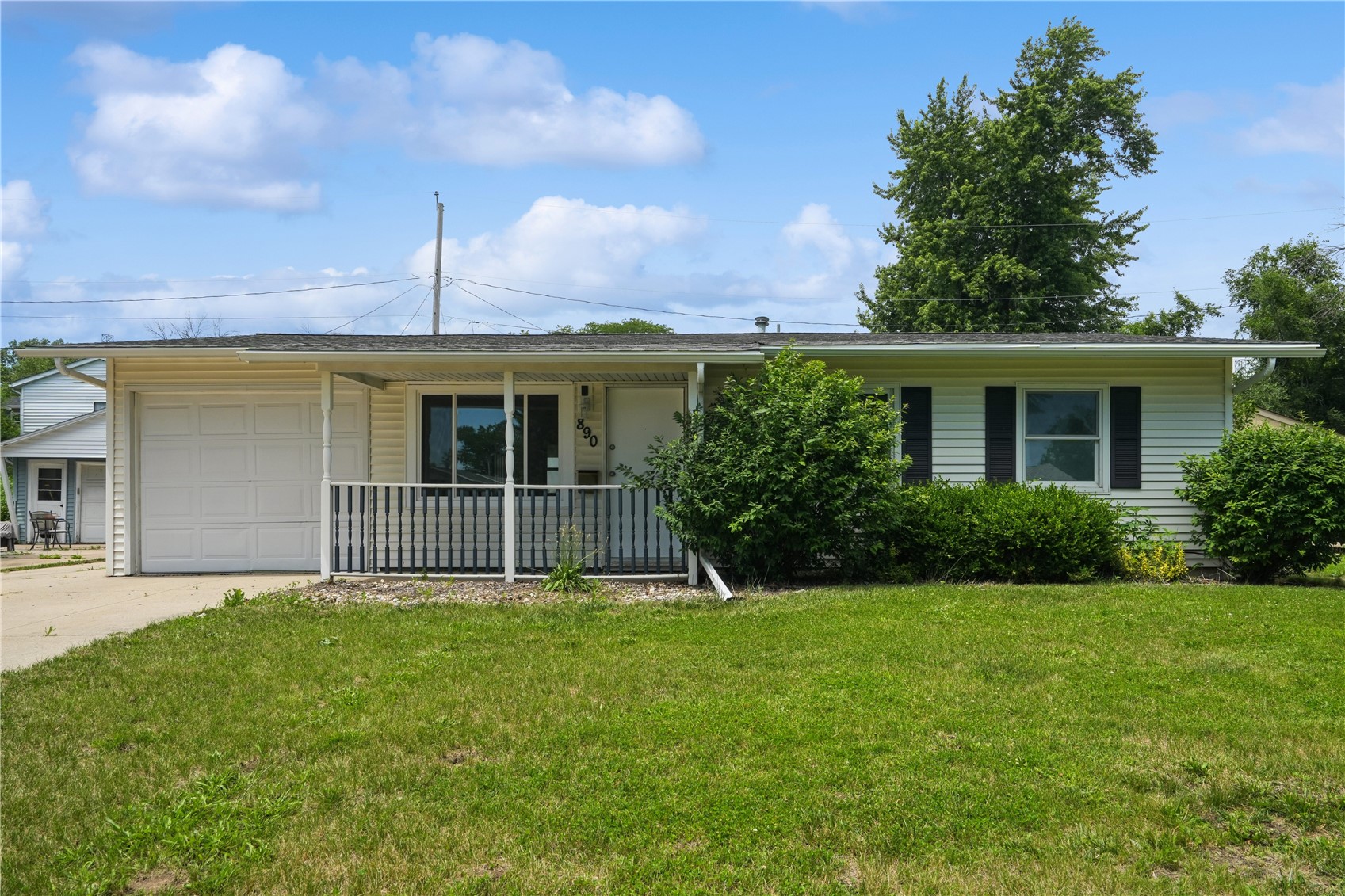 890 S 8th Street Marion IA 52302