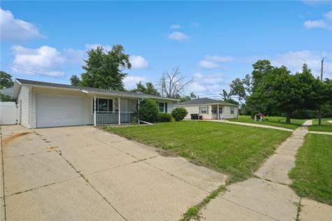 890 S 8th Street Marion IA 52302