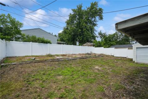 890 S 8th Street Marion IA 52302