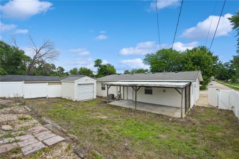 890 S 8th Street Marion IA 52302
