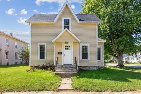 301 E 1st Street Anamosa IA 52205