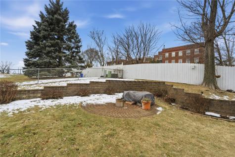 1625 1st Avenue Marion IA 52302