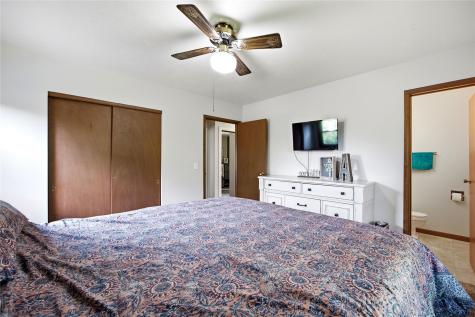 395 Brentwood Drive NE Cedar Rapids IA 52402