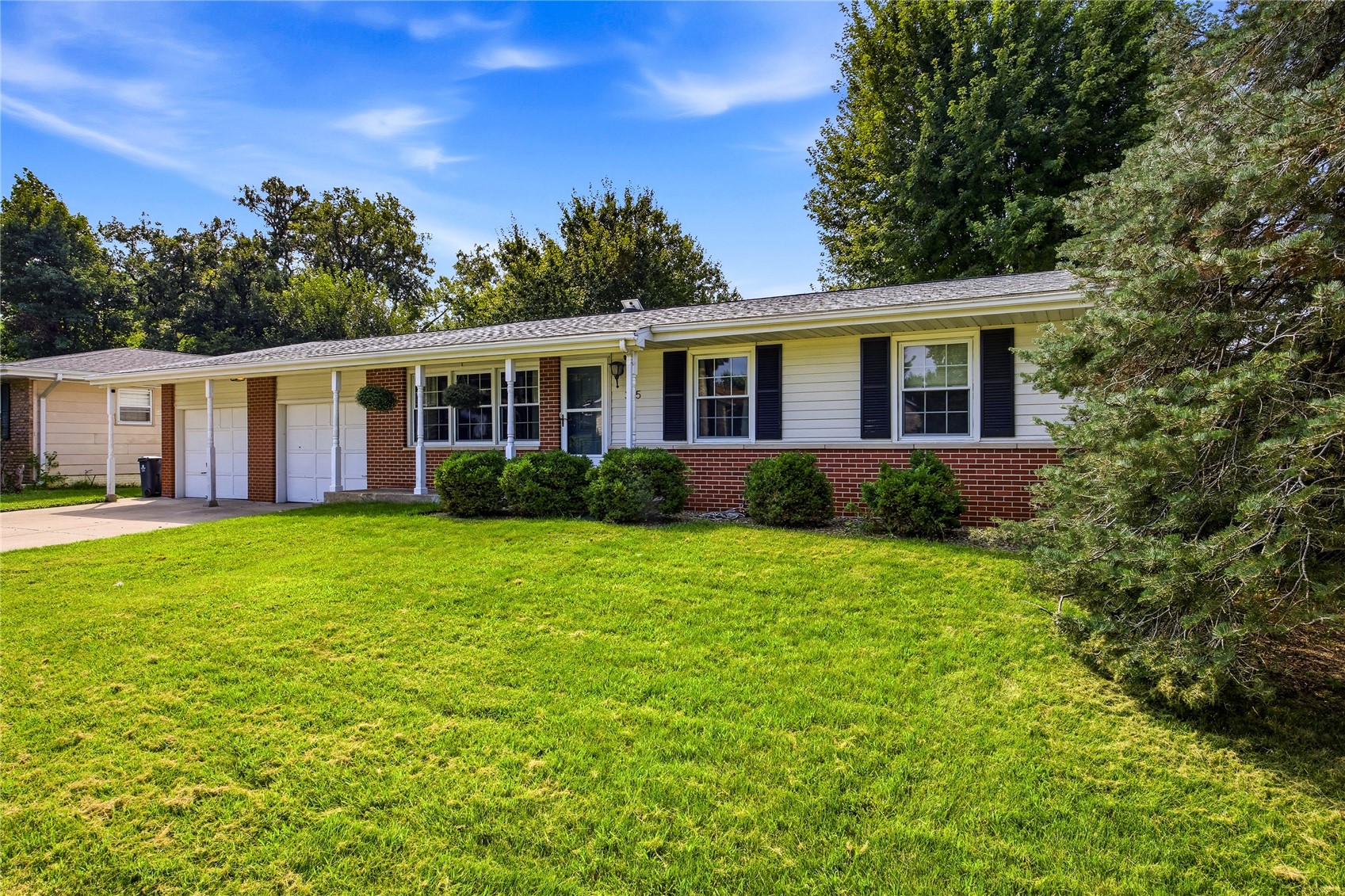 395 Brentwood Drive NE Cedar Rapids IA 52402