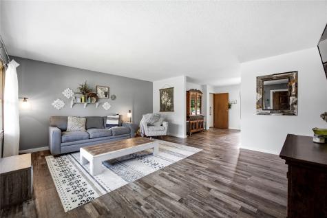 395 Brentwood Drive NE Cedar Rapids IA 52402