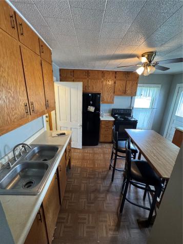 164 East Liberty Street Manchester IA 52057