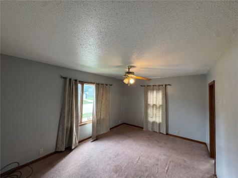 164 East Liberty Street Manchester IA 52057