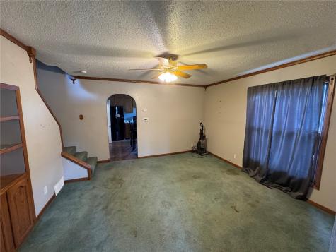 164 East Liberty Street Manchester IA 52057