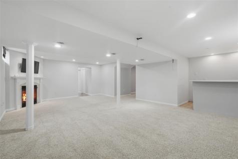 5841 Michael Drive NE Cedar Rapids IA 52411