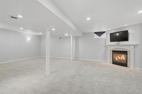 5841 Michael Drive NE Cedar Rapids IA 52411