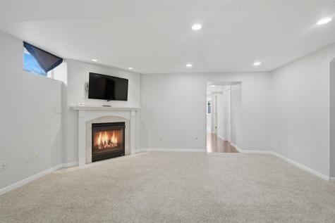 5841 Michael Drive NE Cedar Rapids IA 52411