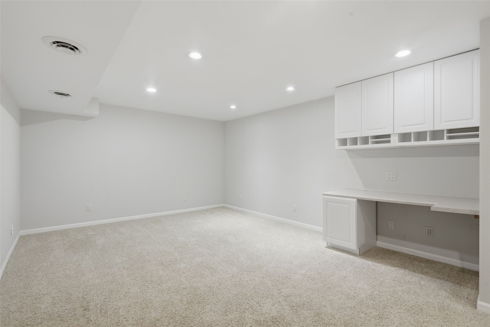 5841 Michael Drive NE Cedar Rapids IA 52411