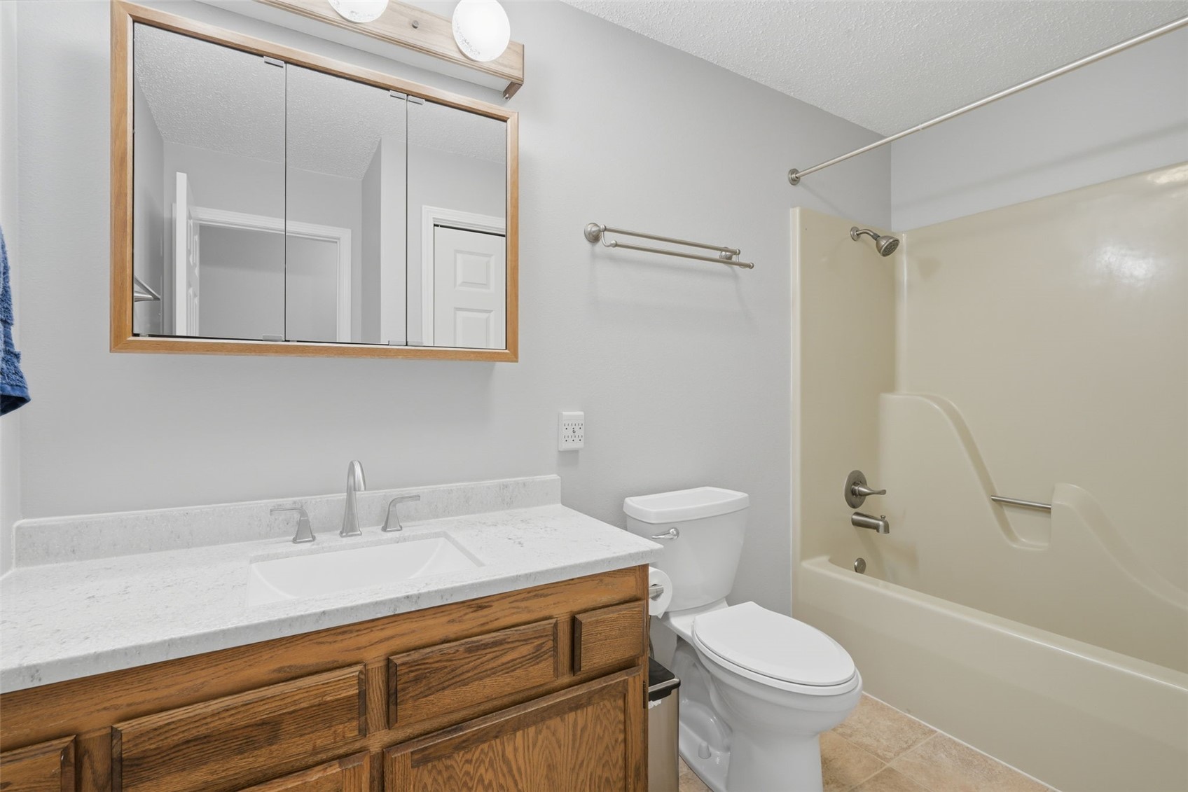 5841 Michael Drive NE Cedar Rapids IA 52411