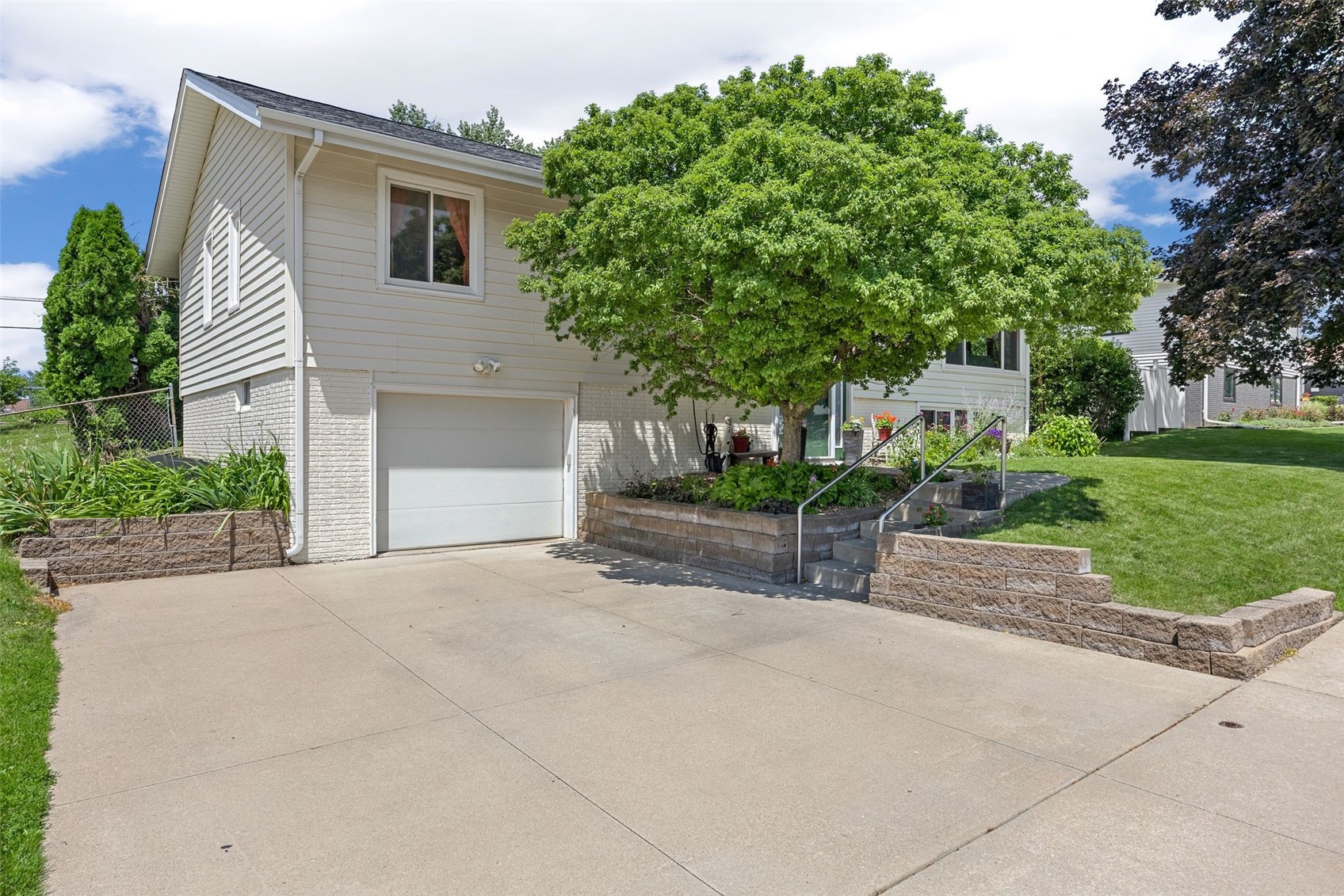 1950 Mcgowan Boulevard Marion IA 52302