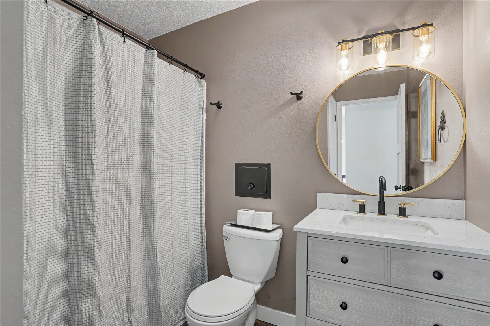 254 NE Brentwood Circle Cedar Rapids IA 52402