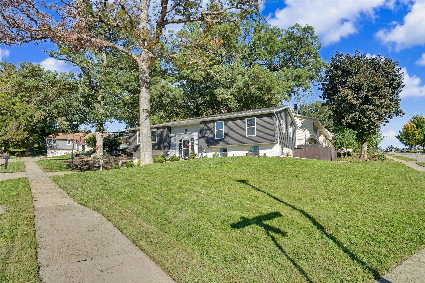 254 NE Brentwood Circle Cedar Rapids IA 52402