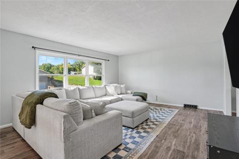 254 NE Brentwood Circle Cedar Rapids IA 52402