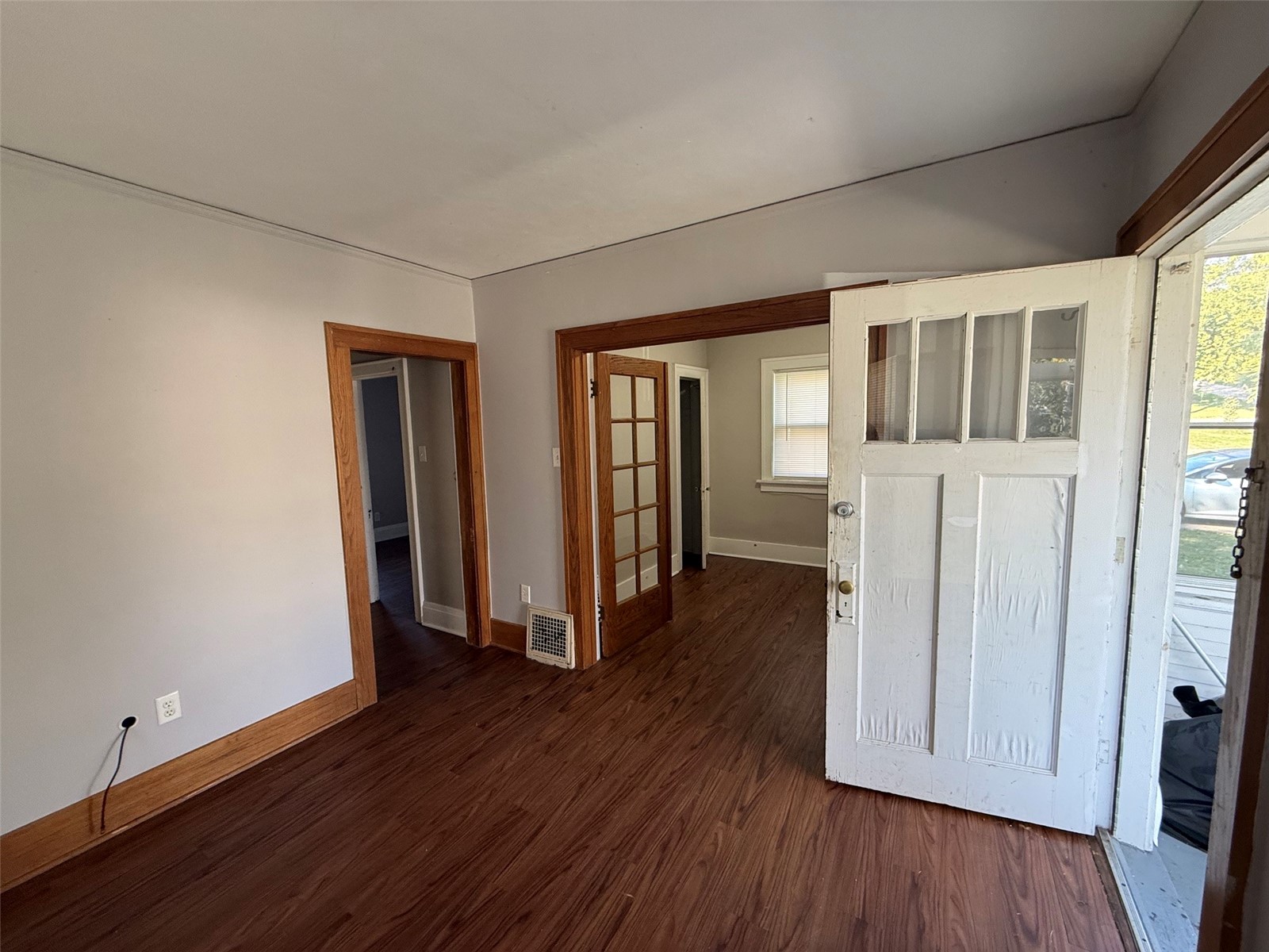 318 Highland Drive NW Cedar Rapids IA 52405