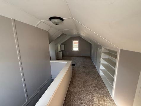 318 Highland Drive NW Cedar Rapids IA 52405
