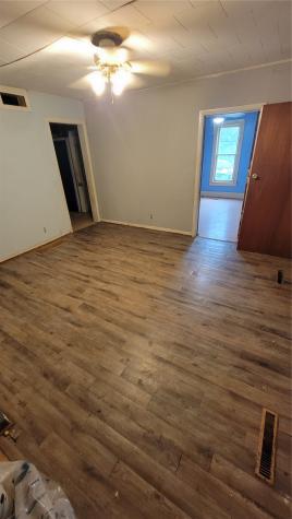 702 4th Avenue Vinton IA 52349