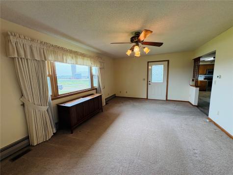1136 145th Street Victor IA 52347