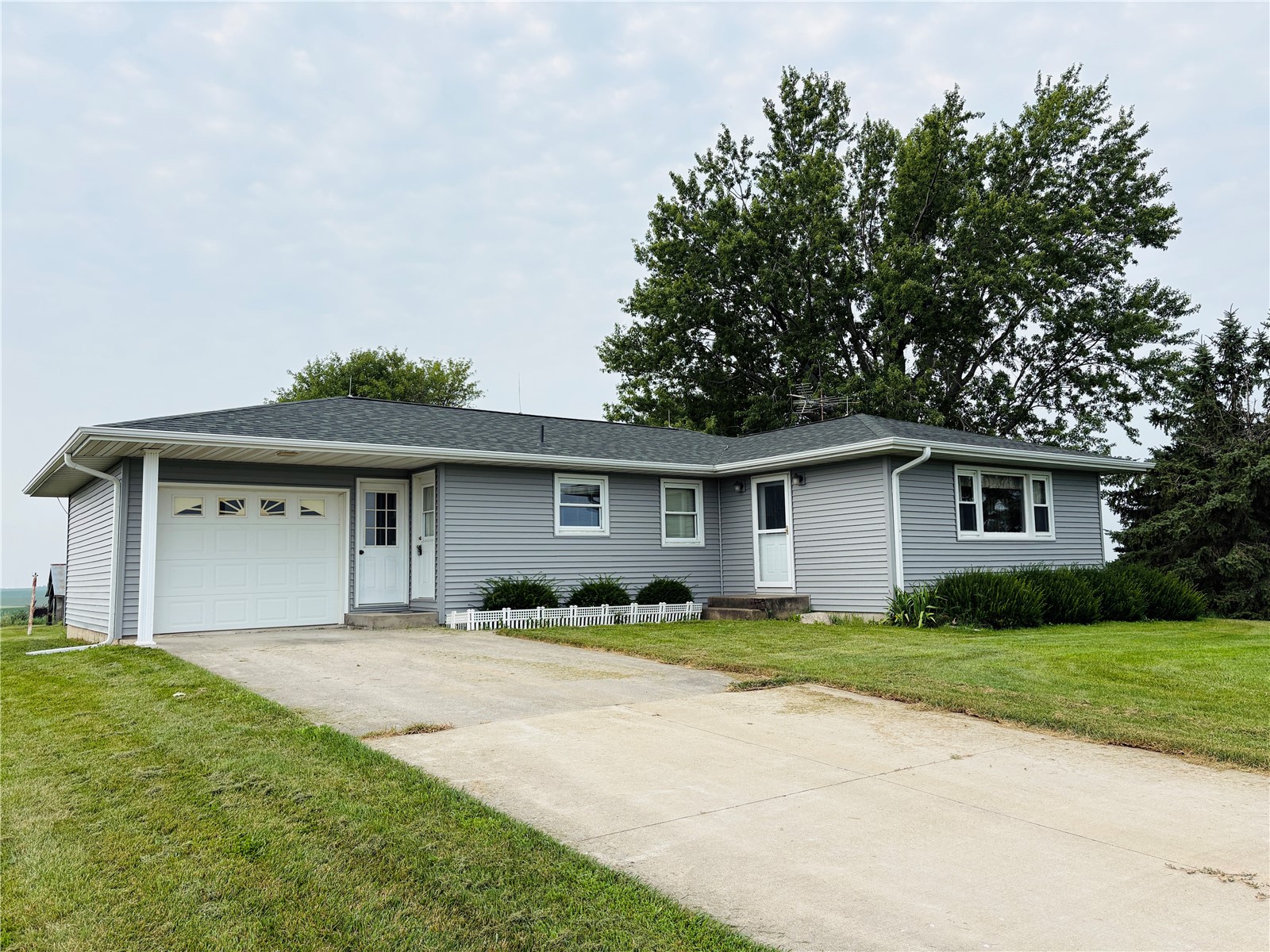 1136 145th Street Victor IA 52347