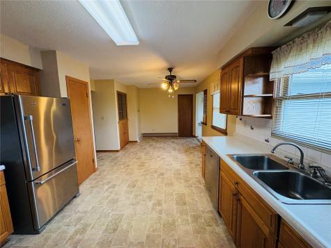 1136 145th Street Victor IA 52347