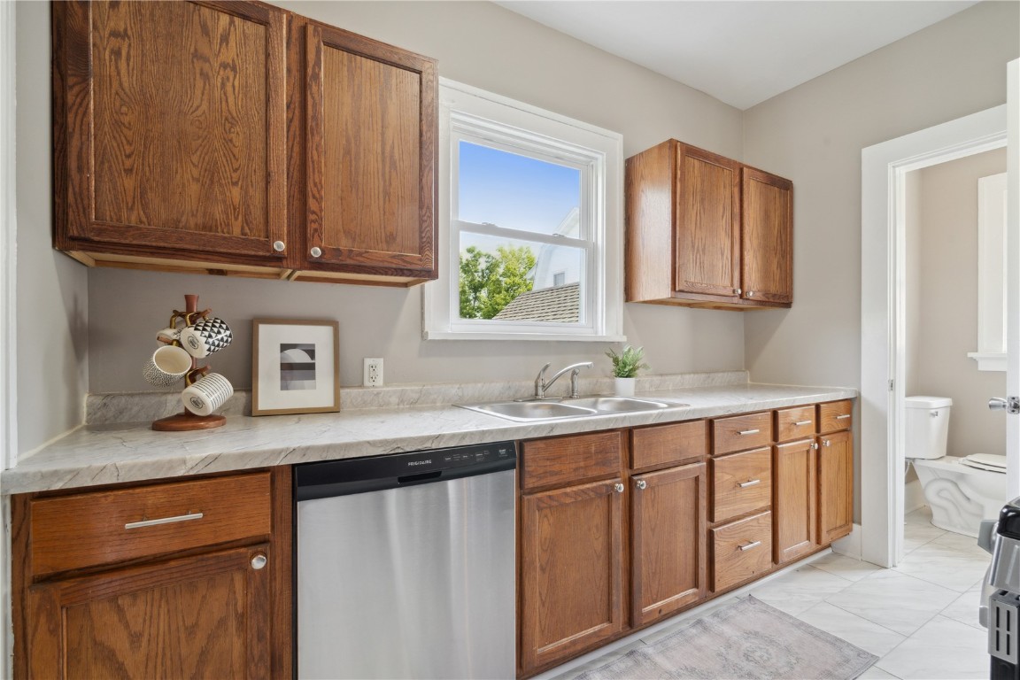 2629 1st Avenue SE Cedar Rapids IA 52402