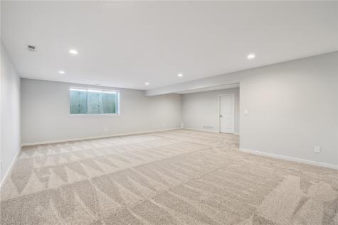 235 Chadwick Lane Iowa City IA 52246