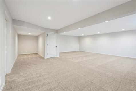 235 Chadwick Lane Iowa City IA 52246