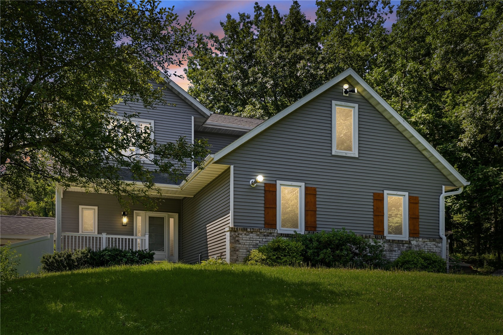1432 Hickory Hollow NE Solon IA 52333