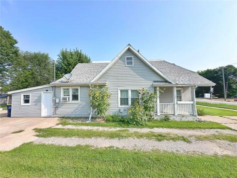 705 C Avenue Vinton IA 52349