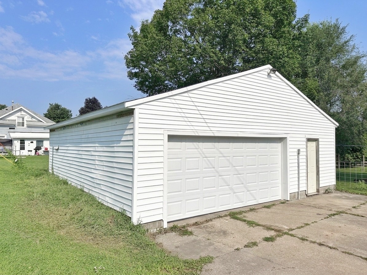 705 C Avenue Vinton IA 52349