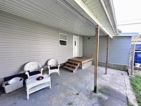 705 C Avenue Vinton IA 52349