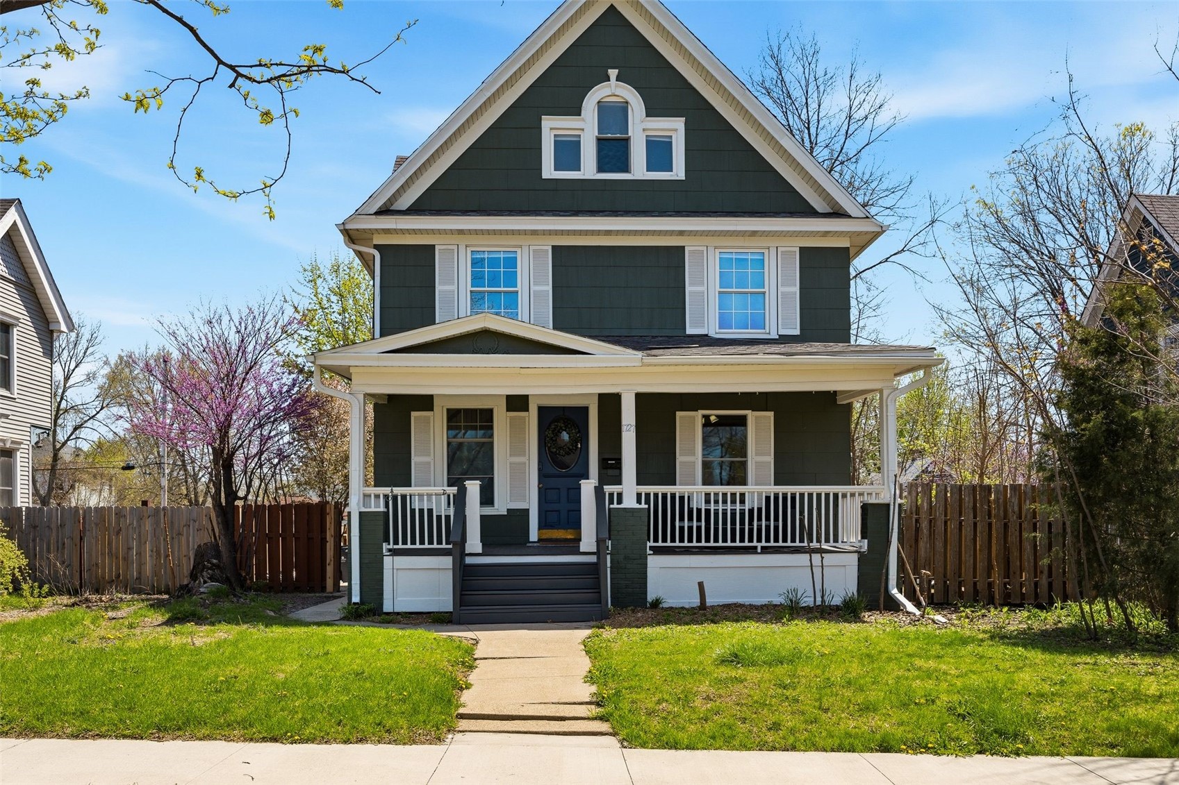 1727 B Avenue NE Cedar Rapids IA 52402