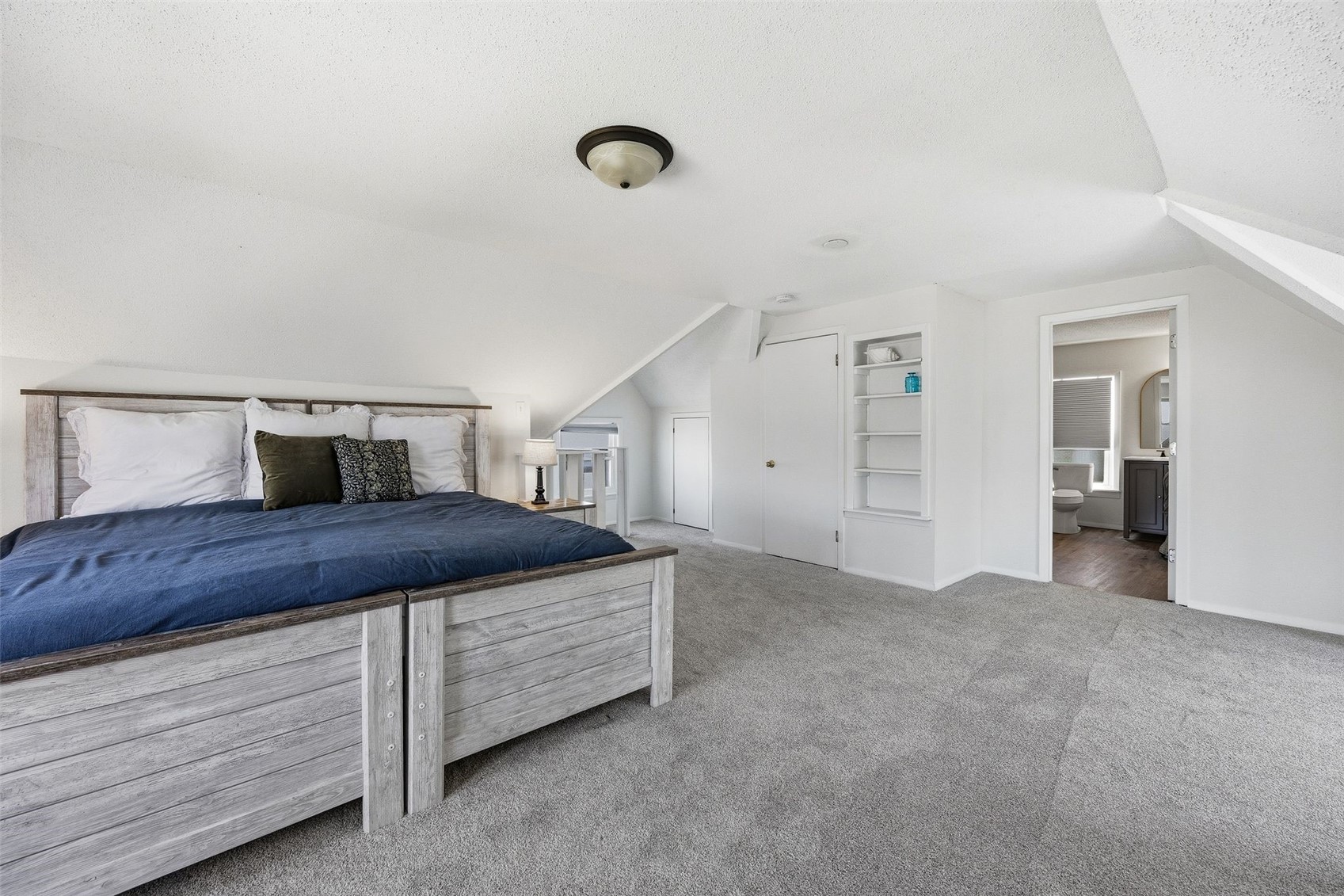 1727 B Avenue NE Cedar Rapids IA 52402