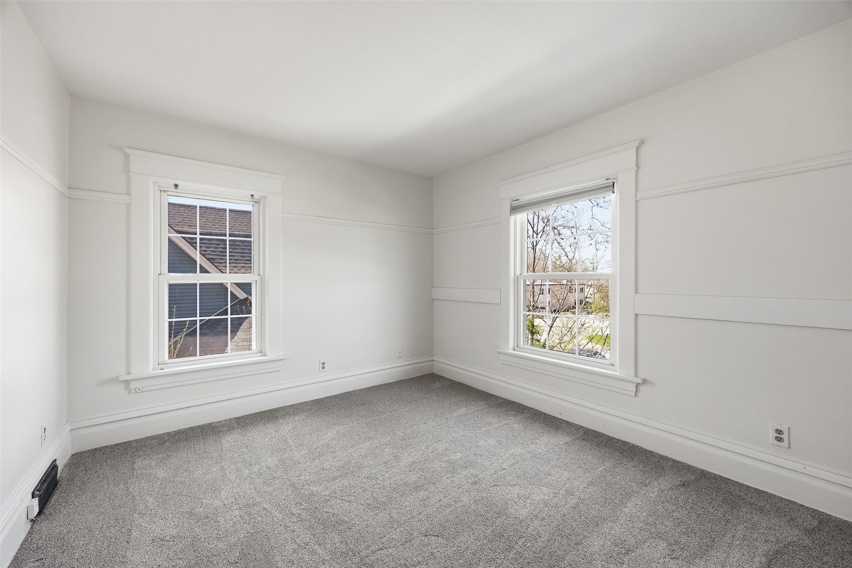 1727 B Avenue NE Cedar Rapids IA 52402