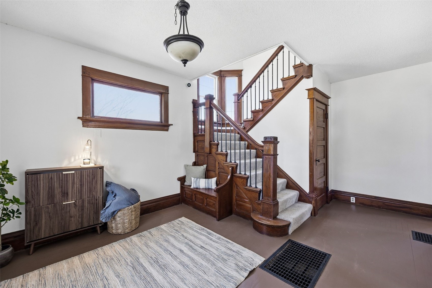 1727 B Avenue NE Cedar Rapids IA 52402