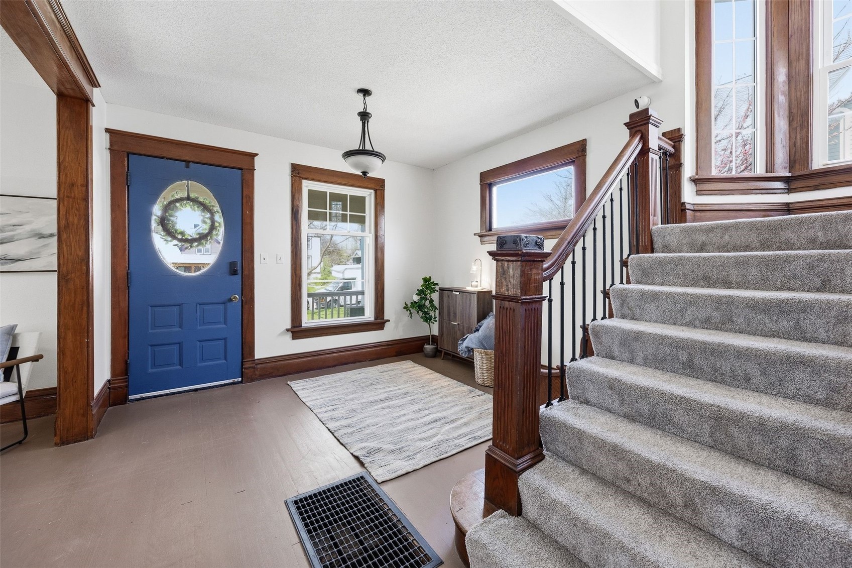 1727 B Avenue NE Cedar Rapids IA 52402