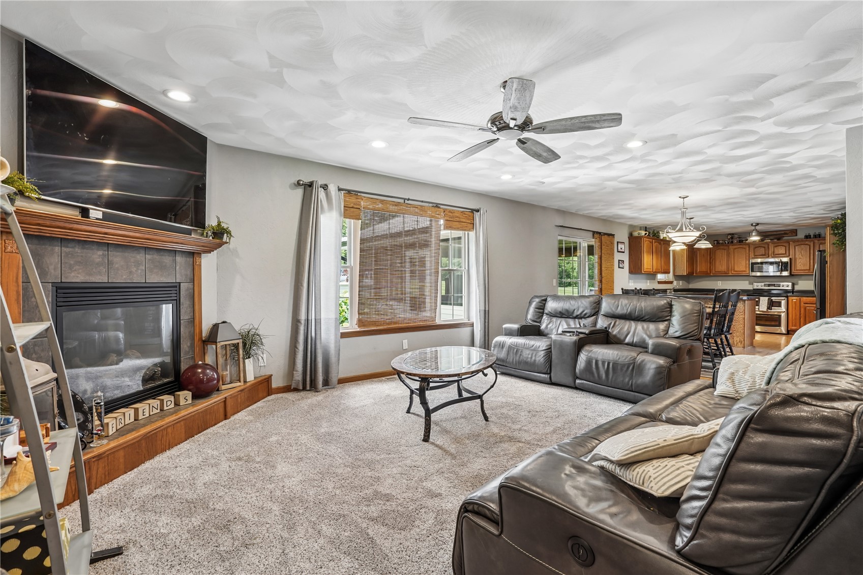106 Richland Avenue Urbana IA 52345