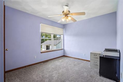 106 Richland Avenue Urbana IA 52345