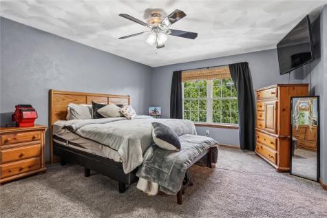 106 Richland Avenue Urbana IA 52345
