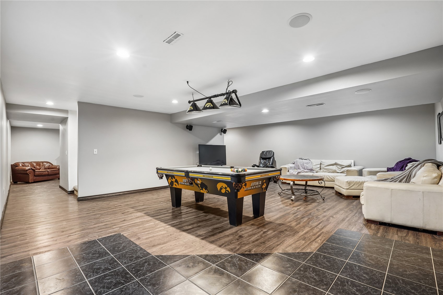 106 Richland Avenue Urbana IA 52345