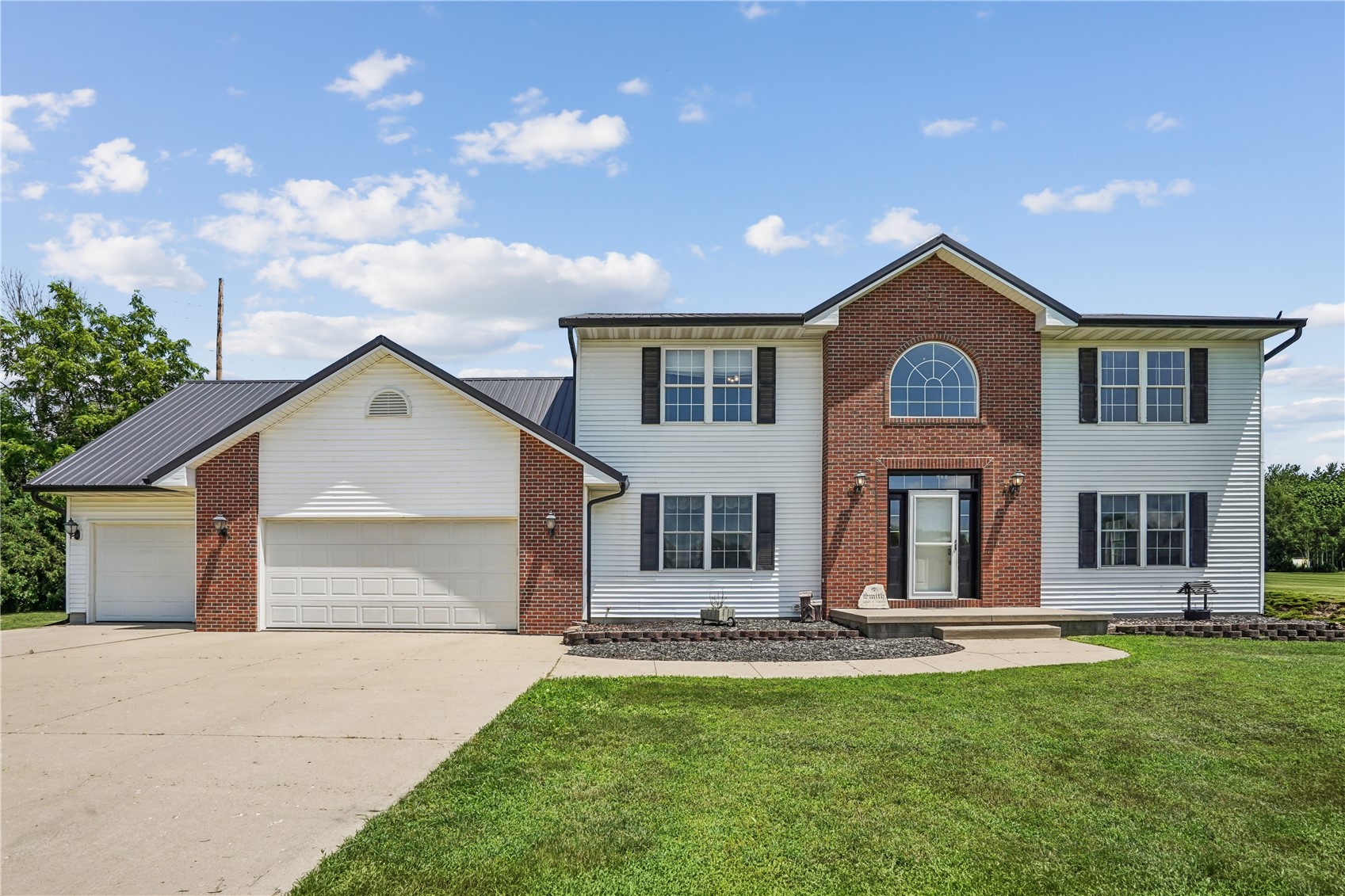 106 Richland Avenue Urbana IA 52345
