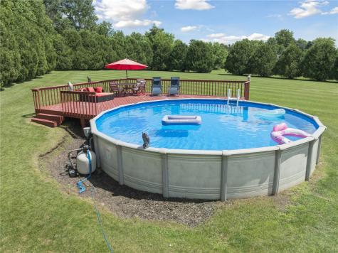 106 Richland Avenue Urbana IA 52345