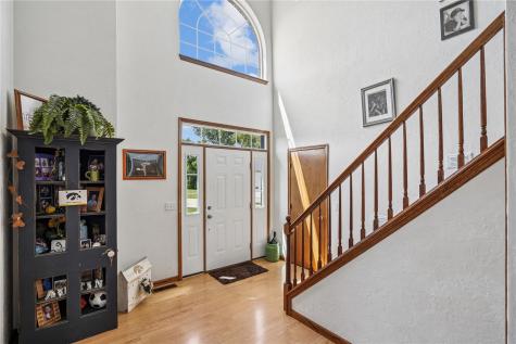106 Richland Avenue Urbana IA 52345