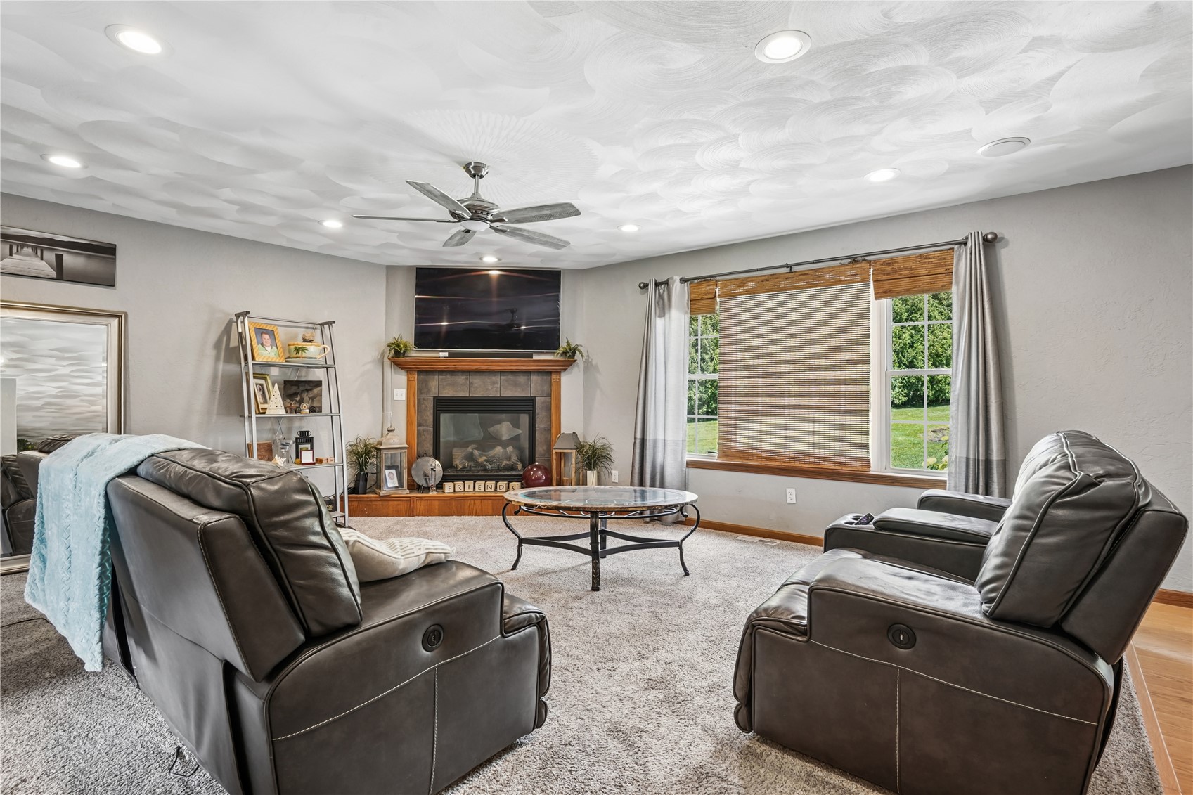 106 Richland Avenue Urbana IA 52345