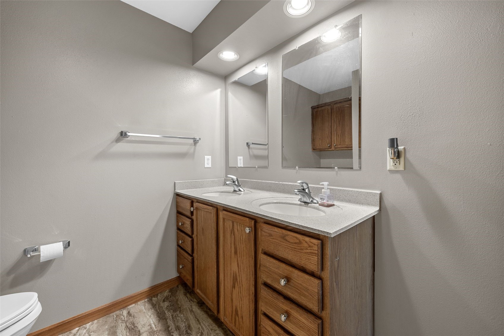 7219 Rock Wood Drive SW Cedar Rapids IA 52404